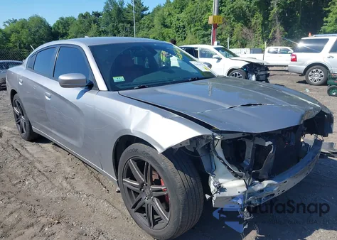 2016 Dodge Charger Sxt z USA, uszkodzony, nr VIN 2C3CDXJG6GH293676